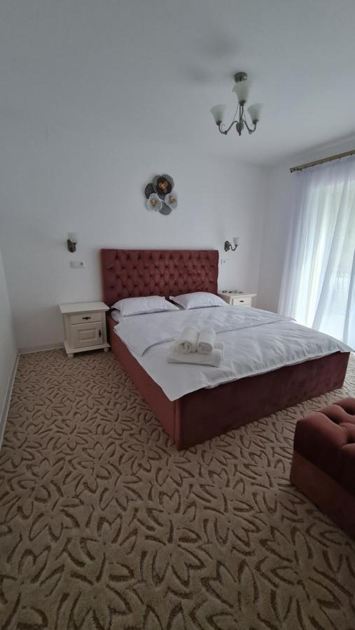 Casa Anne Hotel Baile Herculane Ngoại thất bức ảnh