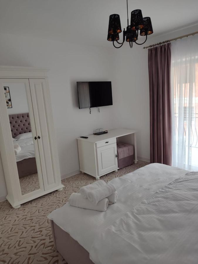 Casa Anne Hotel Baile Herculane Ngoại thất bức ảnh