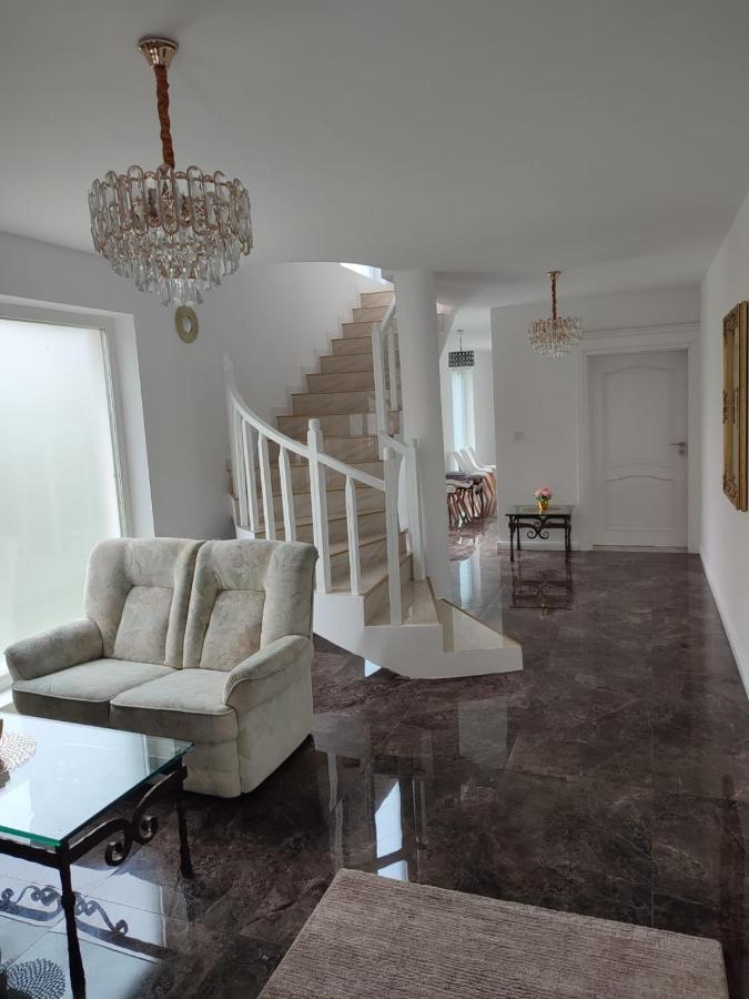 Casa Anne Hotel Baile Herculane Ngoại thất bức ảnh